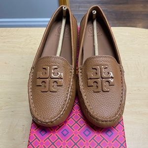Tory Burch Lowell 2 Driver NIB 5.5